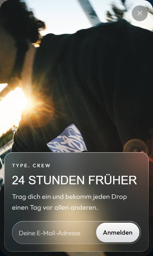 Crew-Popup im Glas-Look am Handy